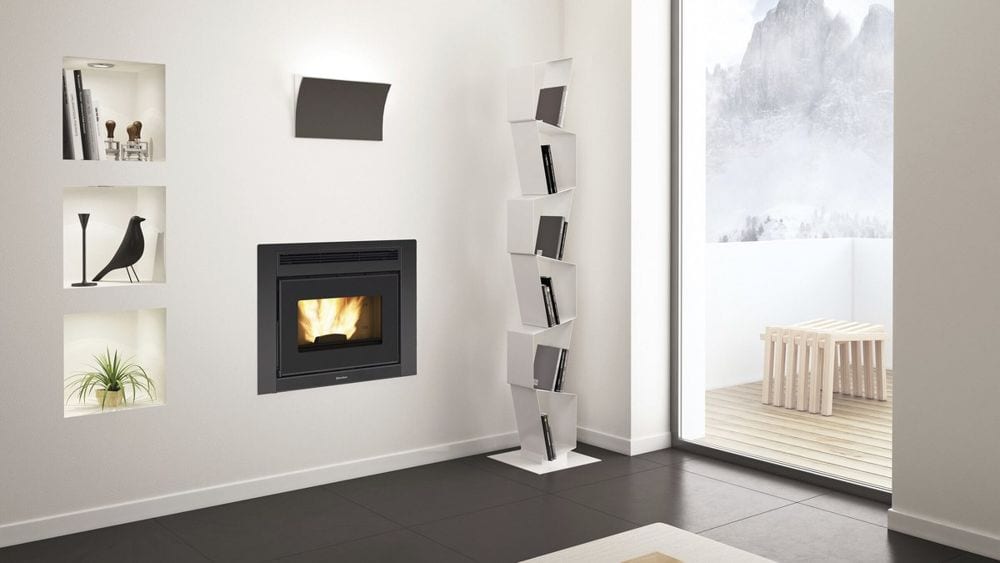 Comfort Idro L80.16 von Extraflame im Wohnraum
