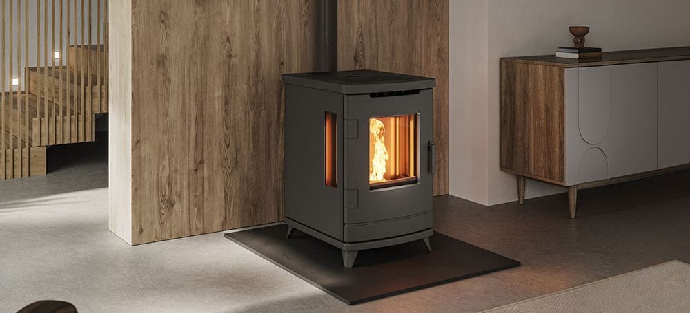 Fenna von Nordic Fire im Wohnraum